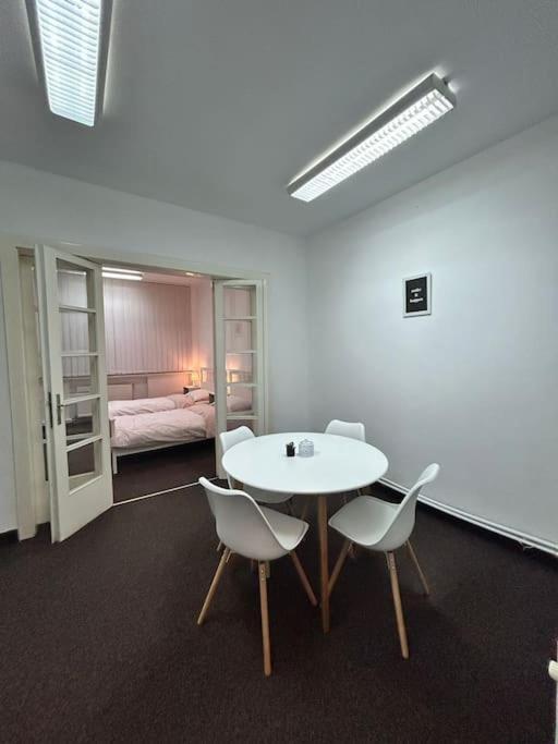 Ultra-Central Spacious Apartment Near Old Town Bucharest Exterior photo
